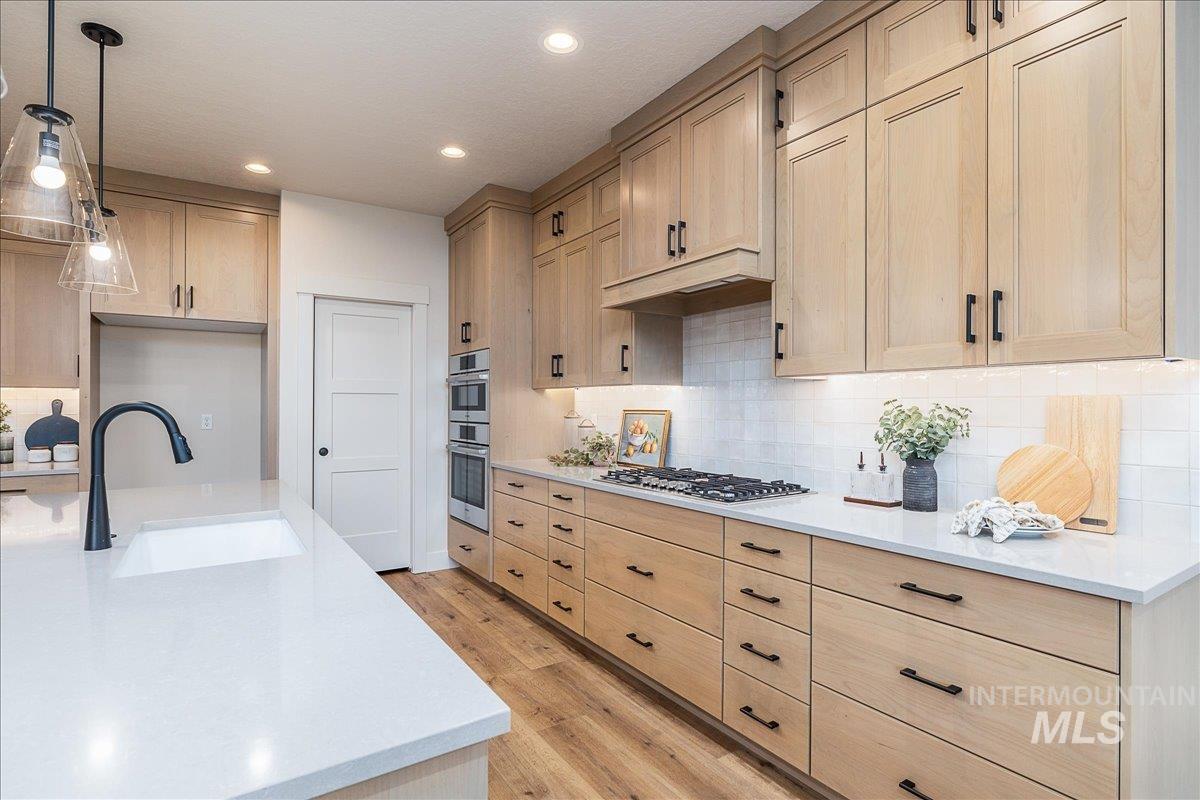 9435 S Egg Harbor, Kuna, Idaho 83634, 4 Bedrooms, 3 Bathrooms, Residential For Sale, Price $779,000,MLS 98964387