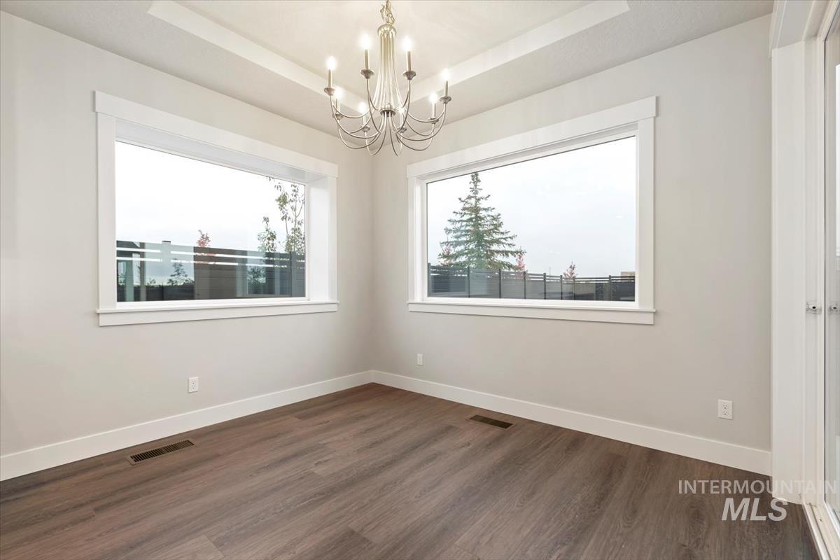 7731 W Daybreak Run Ct, Meridian, Idaho 83646, 3 Bedrooms, 2 Bathrooms, Residential For Sale, Price $599,900,MLS 98964398