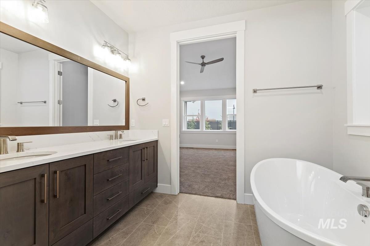 7731 W Daybreak Run Ct, Meridian, Idaho 83646, 3 Bedrooms, 2 Bathrooms, Residential For Sale, Price $599,900,MLS 98964398