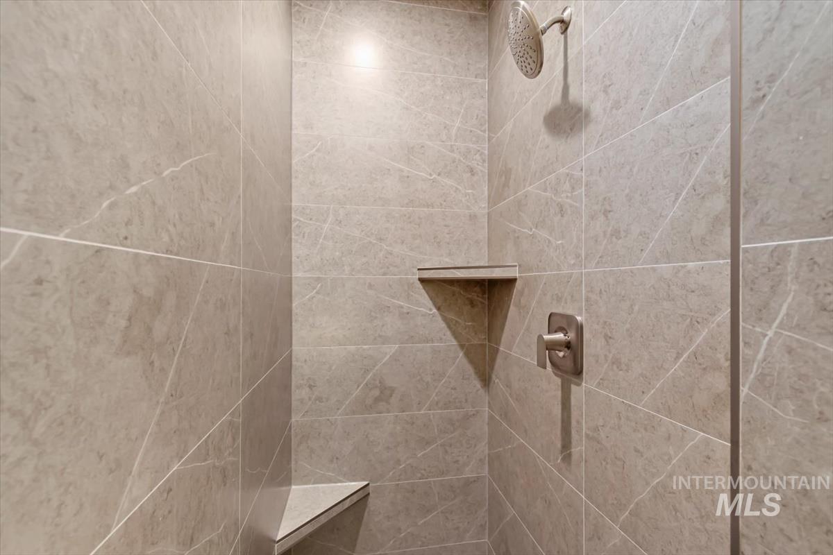 7731 W Daybreak Run Ct, Meridian, Idaho 83646, 3 Bedrooms, 2 Bathrooms, Residential For Sale, Price $599,900,MLS 98964398