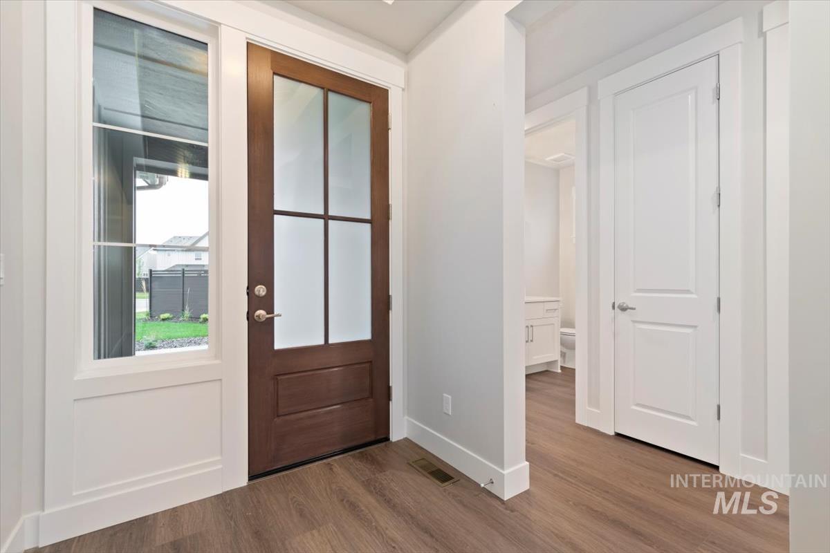 7731 W Daybreak Run Ct, Meridian, Idaho 83646, 3 Bedrooms, 2 Bathrooms, Residential For Sale, Price $599,900,MLS 98964398