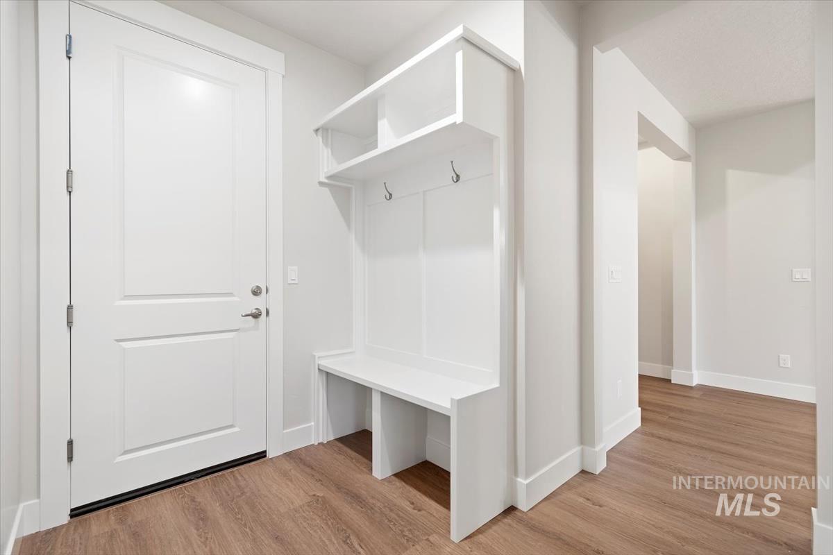 7731 W Daybreak Run Ct, Meridian, Idaho 83646, 3 Bedrooms, 2 Bathrooms, Residential For Sale, Price $599,900,MLS 98964398