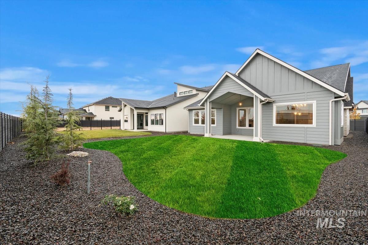 7731 W Daybreak Run Ct, Meridian, Idaho 83646, 3 Bedrooms, 2 Bathrooms, Residential For Sale, Price $599,900,MLS 98964398