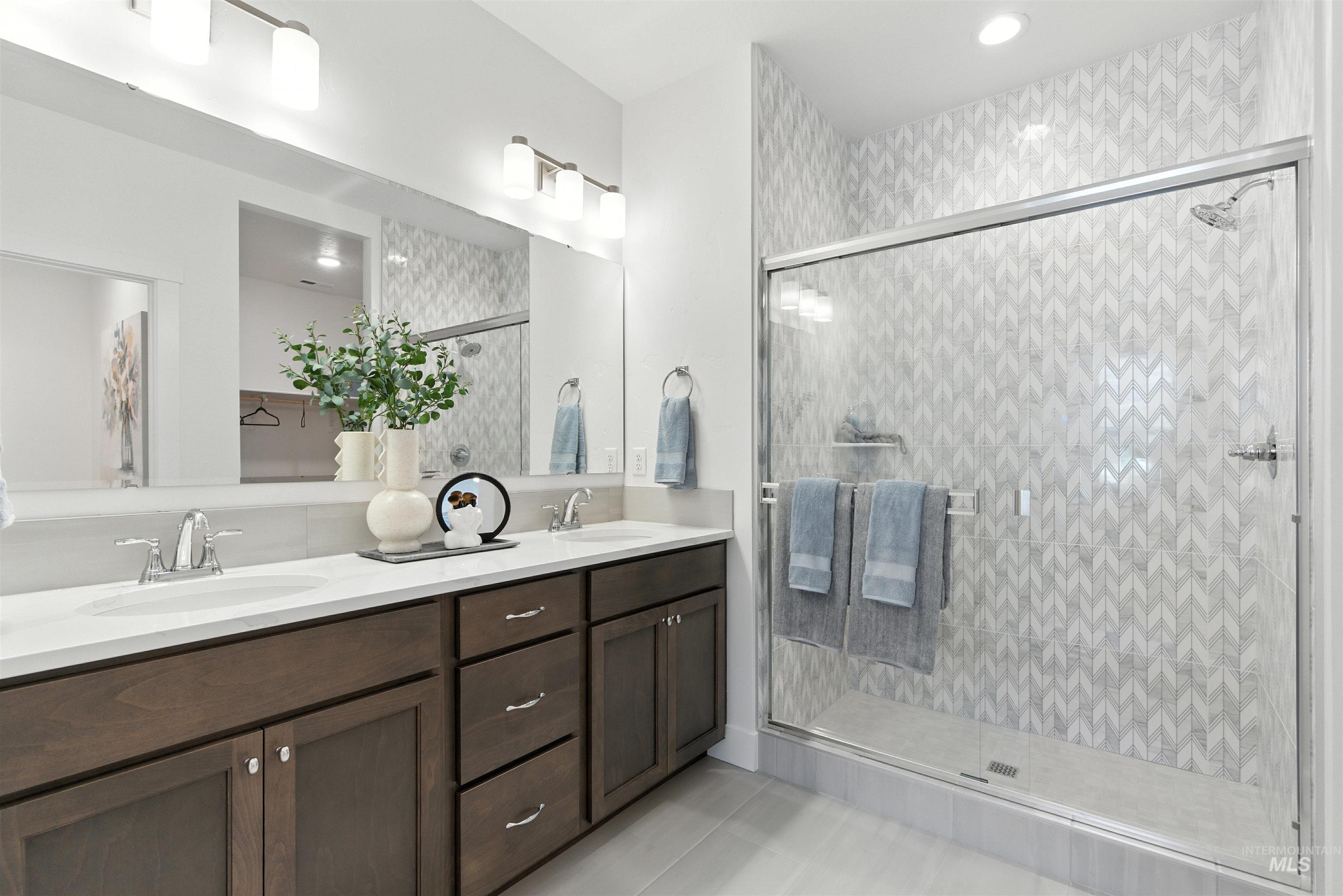 5831 N Patimos Ave, Meridian, Idaho 83646, 3 Bedrooms, 2 Bathrooms, Residential For Sale, Price $519,990,MLS 98964410