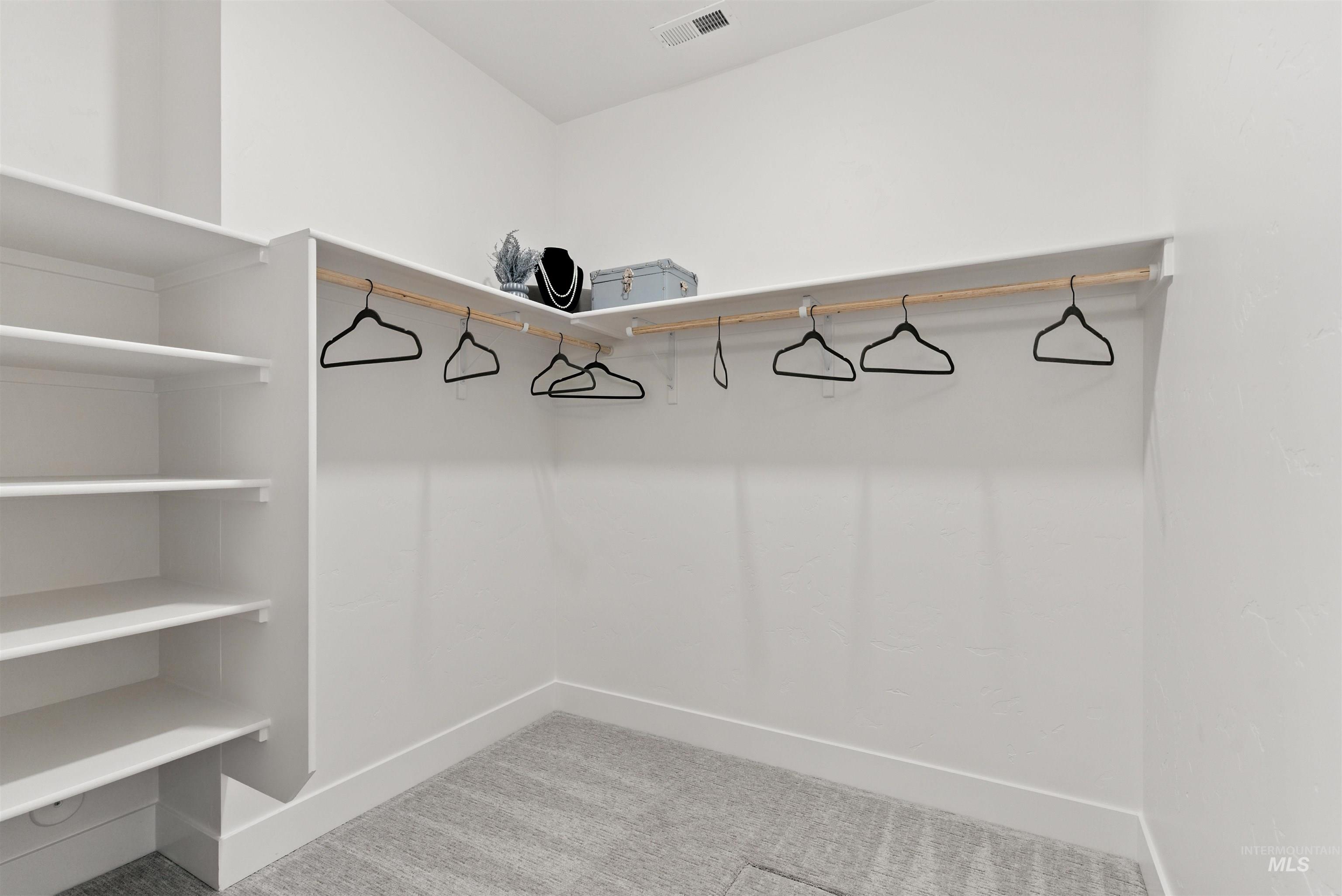 5831 N Patimos Ave, Meridian, Idaho 83646, 3 Bedrooms, 2 Bathrooms, Residential For Sale, Price $519,990,MLS 98964410