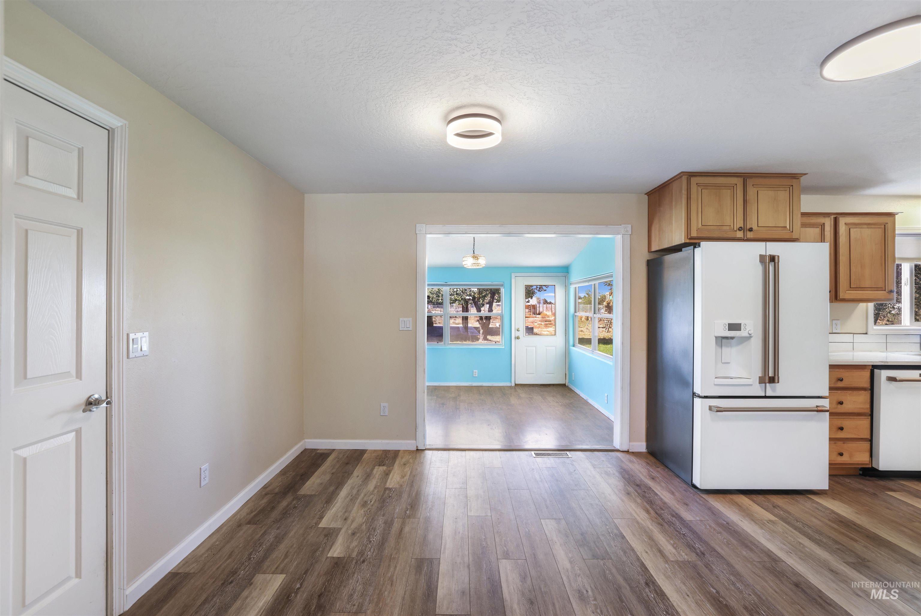 3951 NW Dutton, Mountain Home, Idaho 83647, 4 Bedrooms, 3 Bathrooms, Residential For Sale, Price $509,900,MLS 98964412