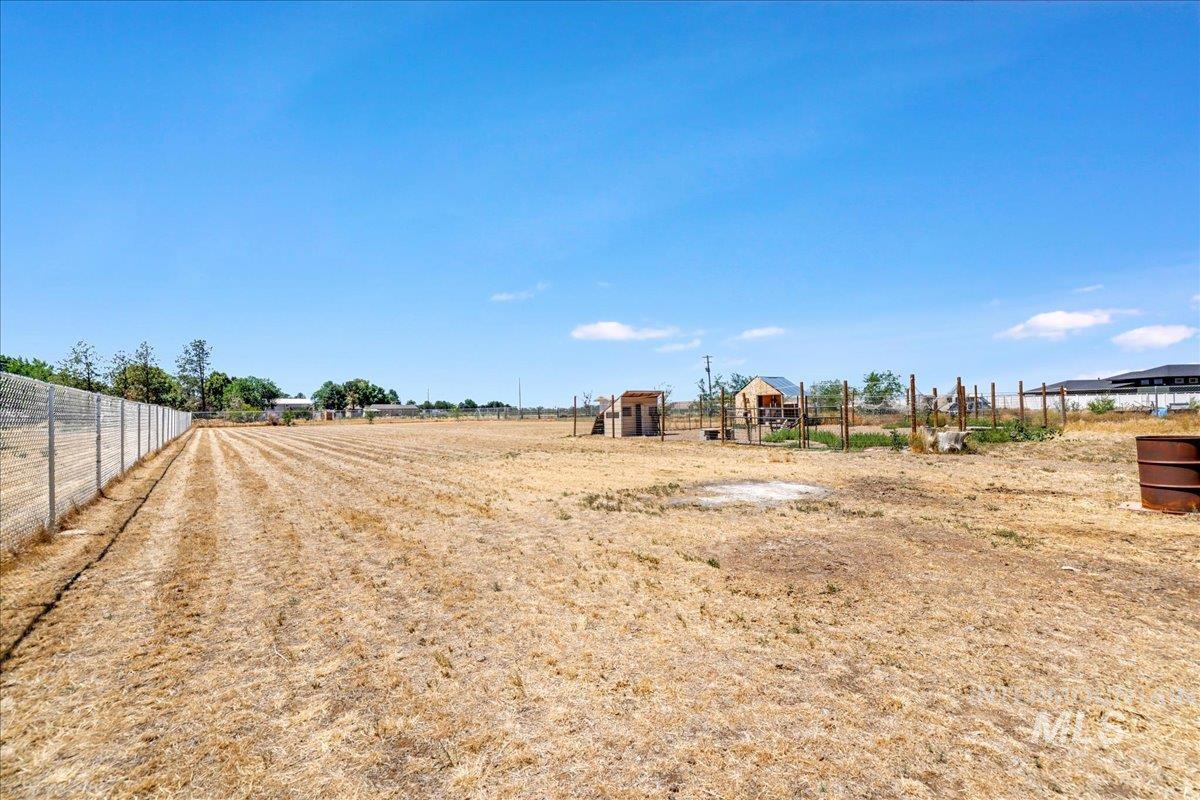 3951 NW Dutton, Mountain Home, Idaho 83647, 4 Bedrooms, 3 Bathrooms, Residential For Sale, Price $509,900,MLS 98964412