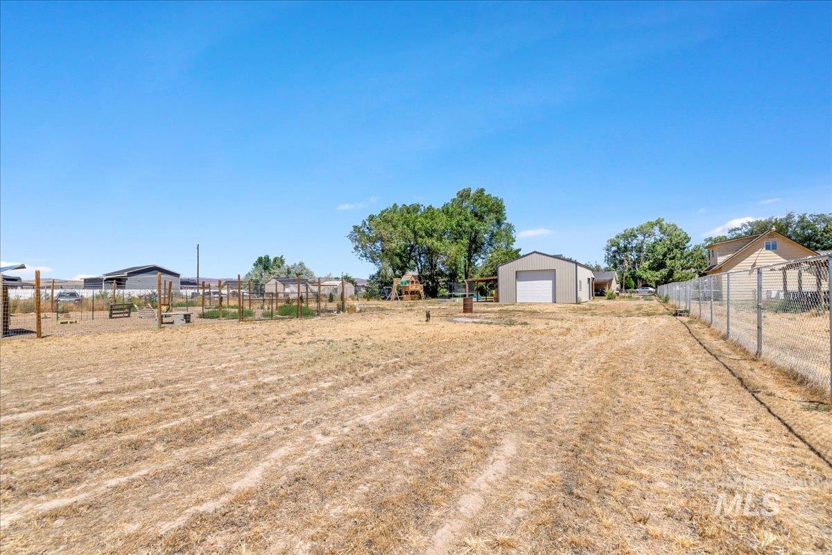 3951 NW Dutton, Mountain Home, Idaho 83647, 4 Bedrooms, 3 Bathrooms, Residential For Sale, Price $509,900,MLS 98964412