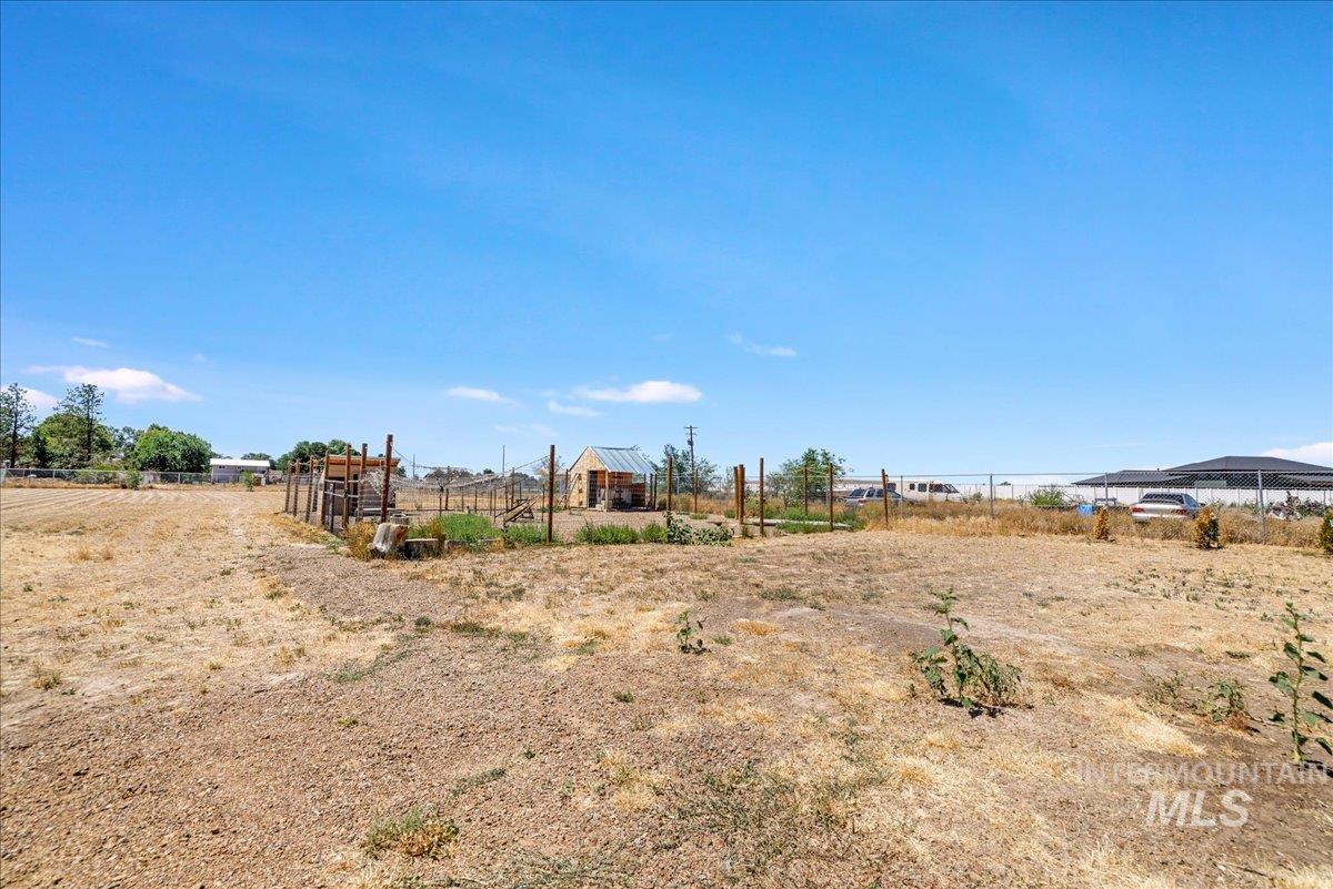 3951 NW Dutton, Mountain Home, Idaho 83647, 4 Bedrooms, 3 Bathrooms, Residential For Sale, Price $509,900,MLS 98964412