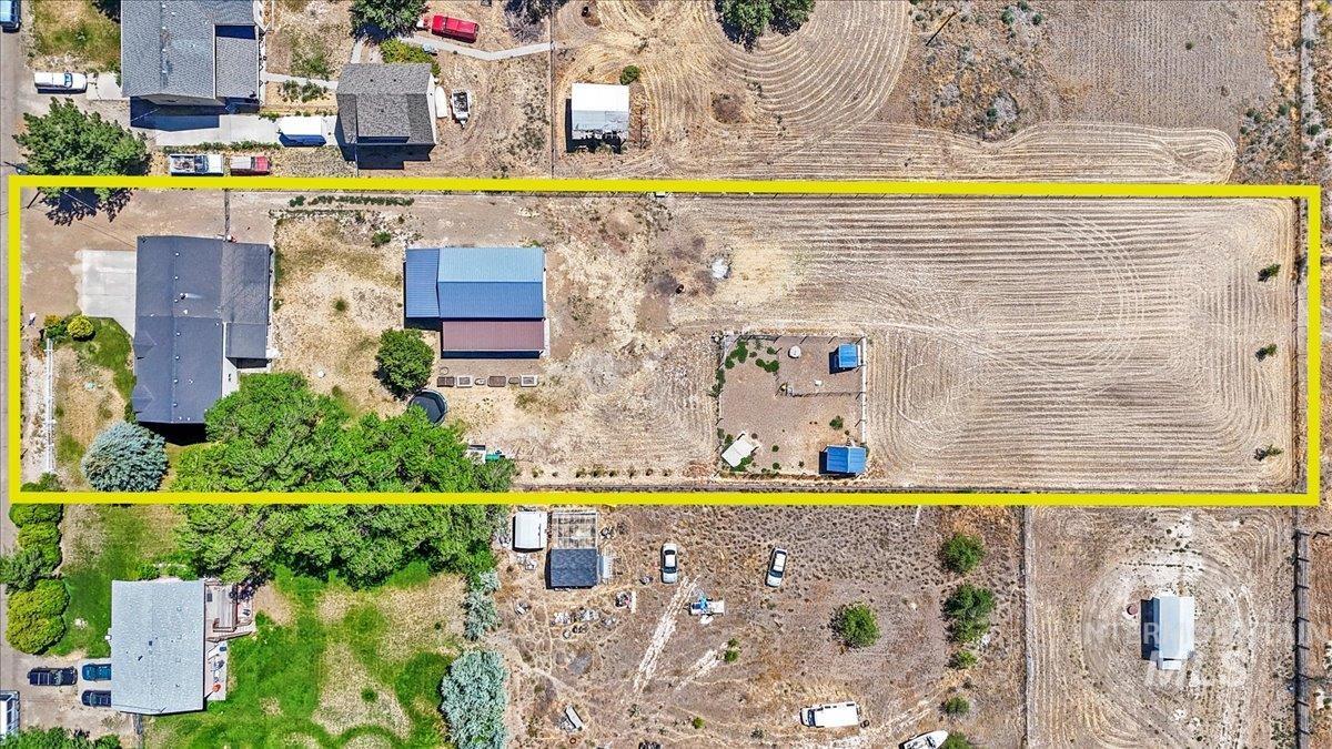 3951 NW Dutton, Mountain Home, Idaho 83647, 4 Bedrooms, 3 Bathrooms, Residential For Sale, Price $509,900,MLS 98964412