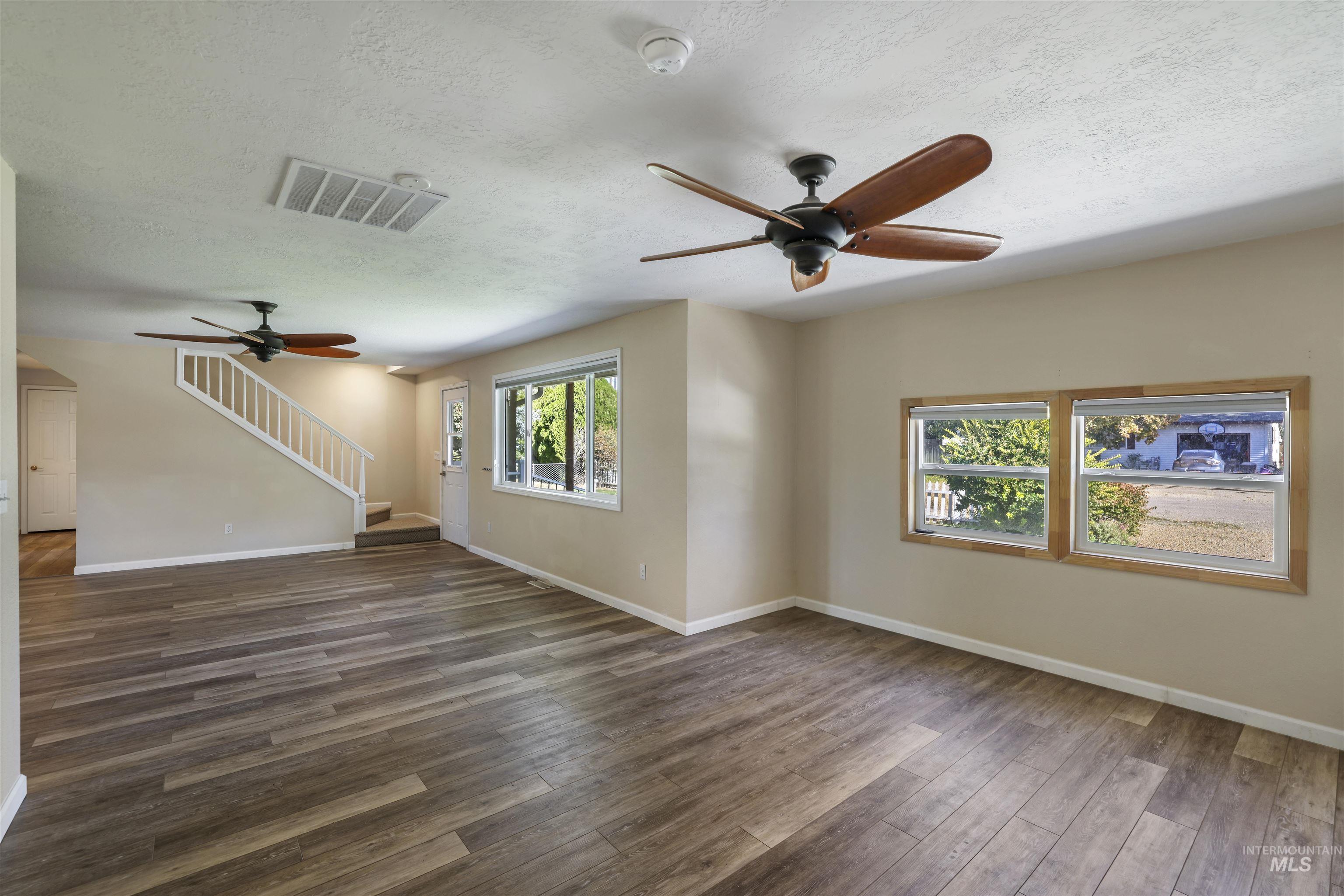 3951 NW Dutton, Mountain Home, Idaho 83647, 4 Bedrooms, 3 Bathrooms, Residential For Sale, Price $509,900,MLS 98964412