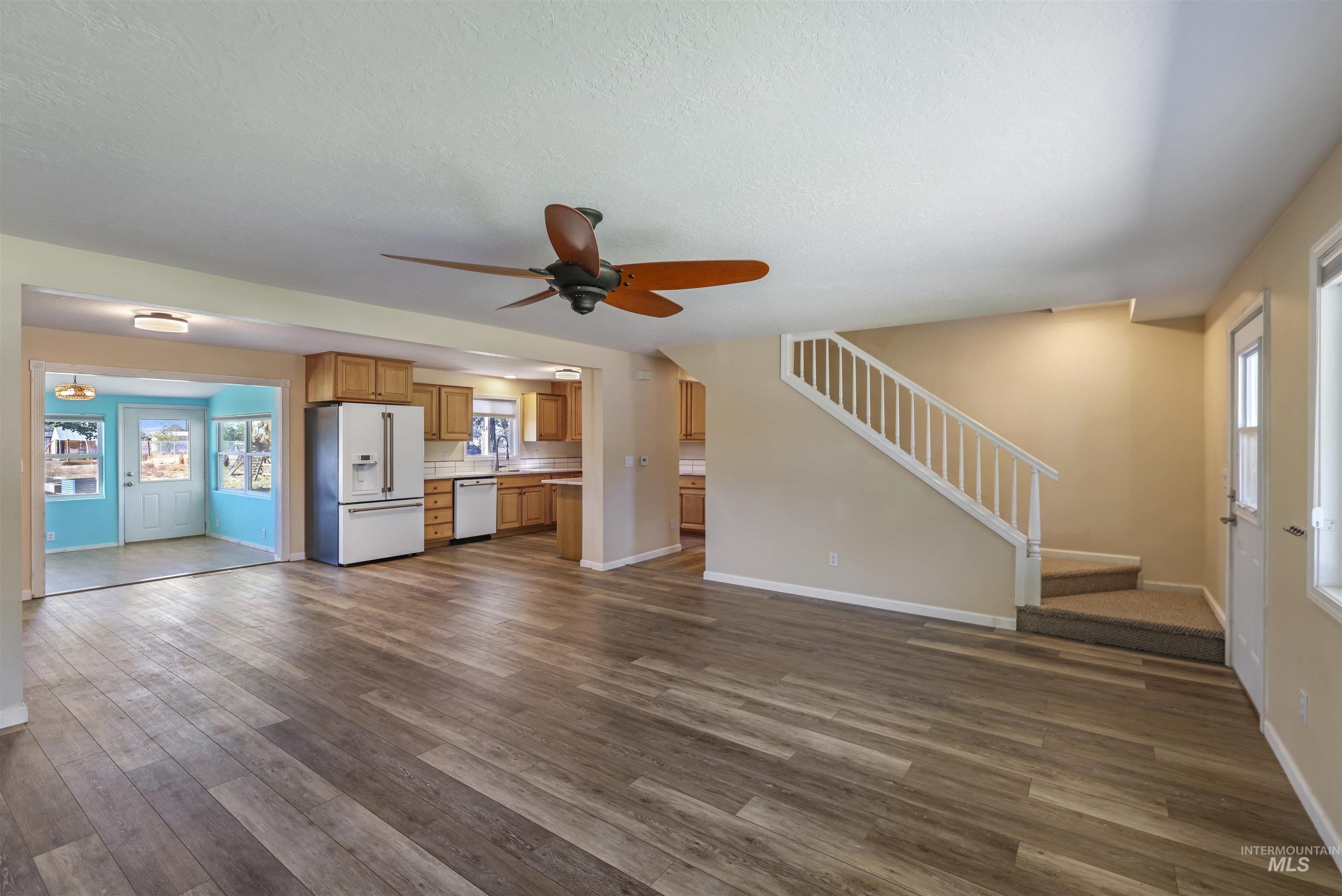 3951 NW Dutton, Mountain Home, Idaho 83647, 4 Bedrooms, 3 Bathrooms, Residential For Sale, Price $509,900,MLS 98964412