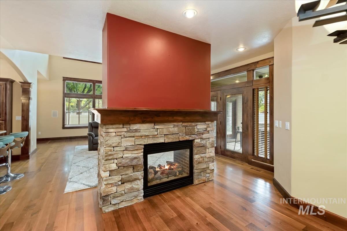 2543 W Divide Creek, Meridian, Idaho 83646, 5 Bedrooms, 3.5 Bathrooms, Residential For Sale, Price $739,900,MLS 98964419