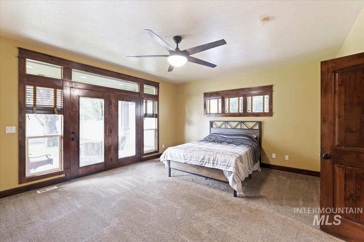 2543 W Divide Creek, Meridian, Idaho 83646, 5 Bedrooms, 3.5 Bathrooms, Residential For Sale, Price $739,900,MLS 98964419