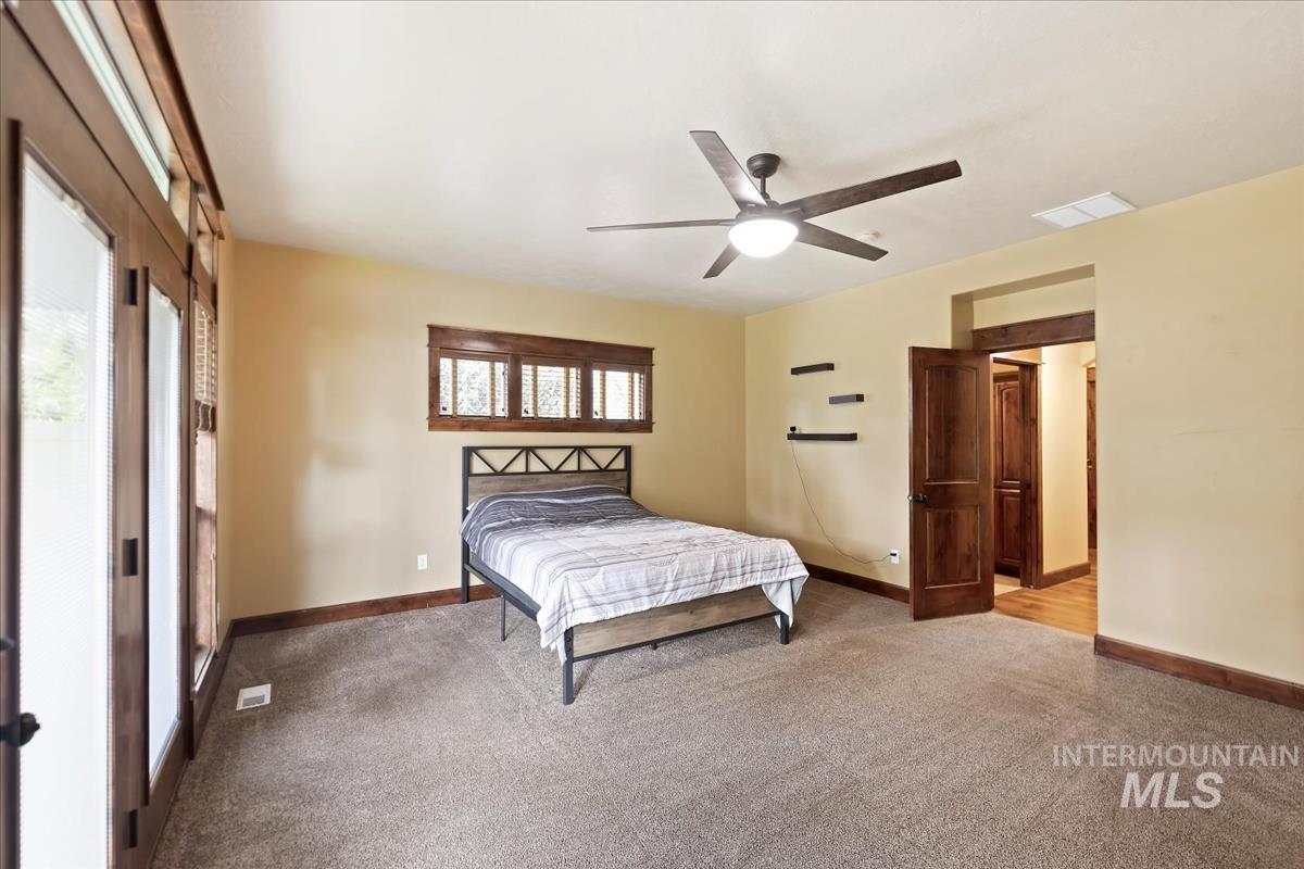 2543 W Divide Creek, Meridian, Idaho 83646, 5 Bedrooms, 3.5 Bathrooms, Residential For Sale, Price $739,900,MLS 98964419