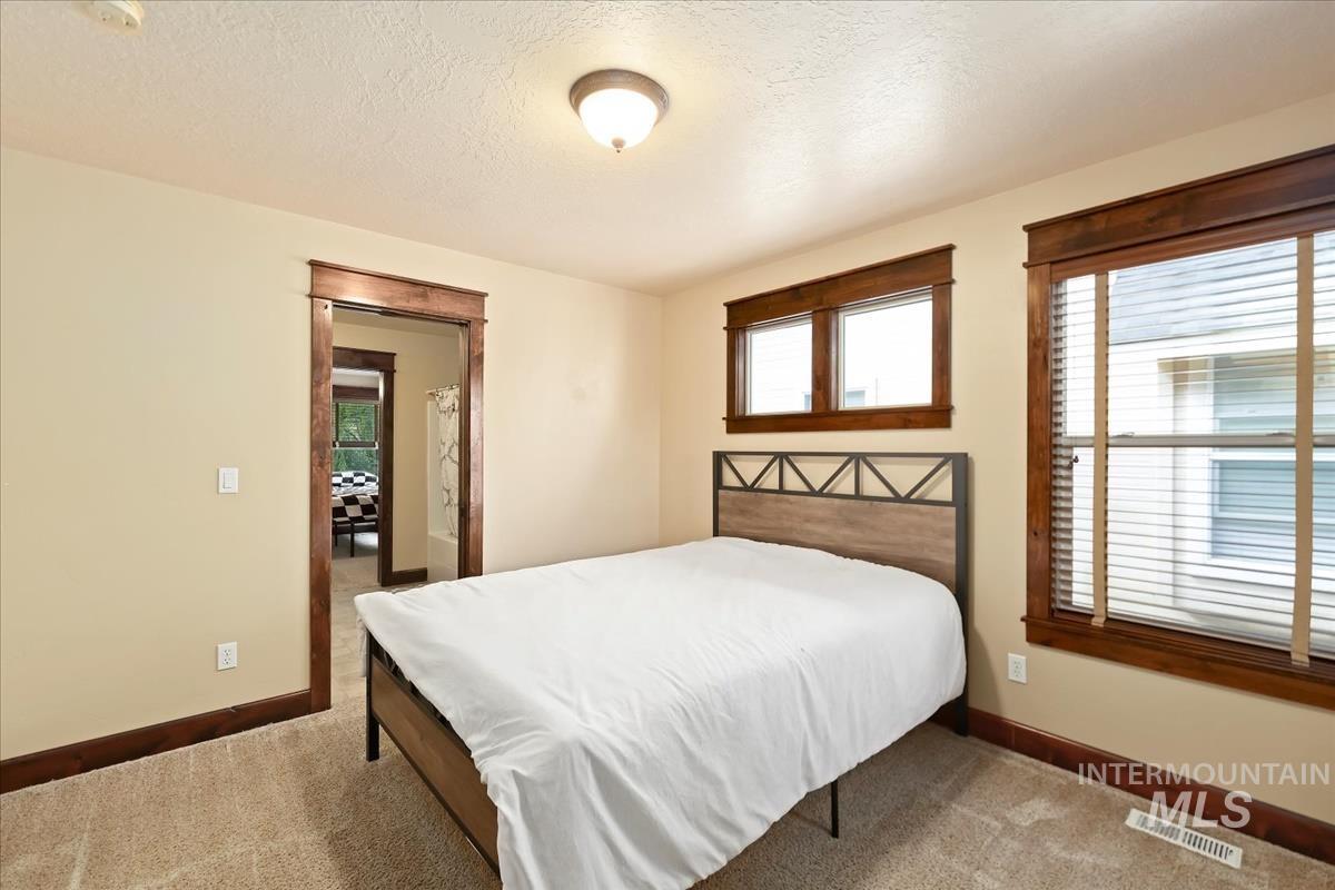 2543 W Divide Creek, Meridian, Idaho 83646, 5 Bedrooms, 3.5 Bathrooms, Residential For Sale, Price $739,900,MLS 98964419