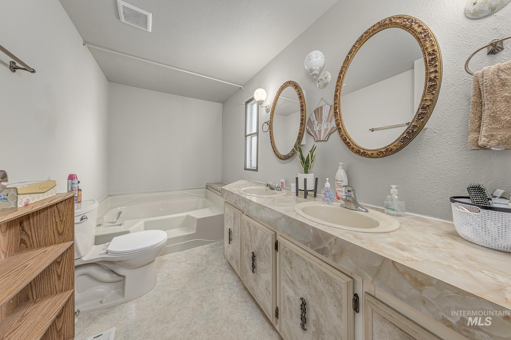 215 Farber Dr, Payette, Idaho 83661, 3 Bedrooms, 2 Bathrooms, Residential For Sale, Price $247,900,MLS 98964426