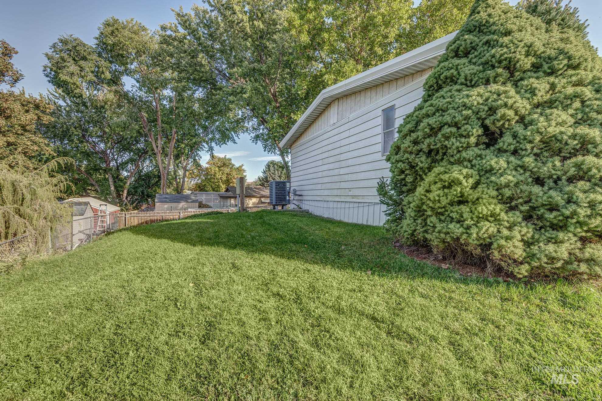 215 Farber Dr, Payette, Idaho 83661, 3 Bedrooms, 2 Bathrooms, Residential For Sale, Price $247,900,MLS 98964426