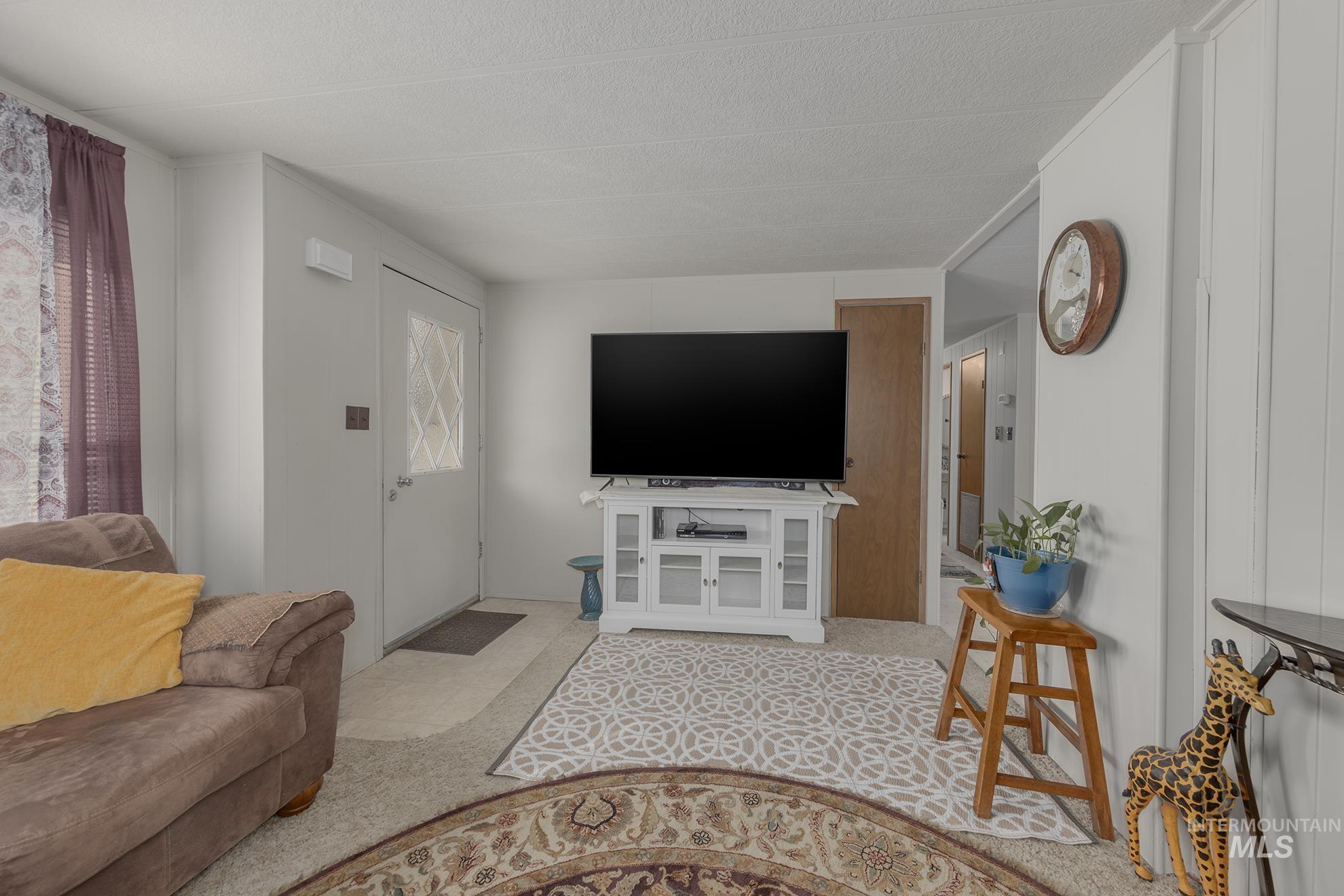 215 Farber Dr, Payette, Idaho 83661, 3 Bedrooms, 2 Bathrooms, Residential For Sale, Price $249,000,MLS 98964426