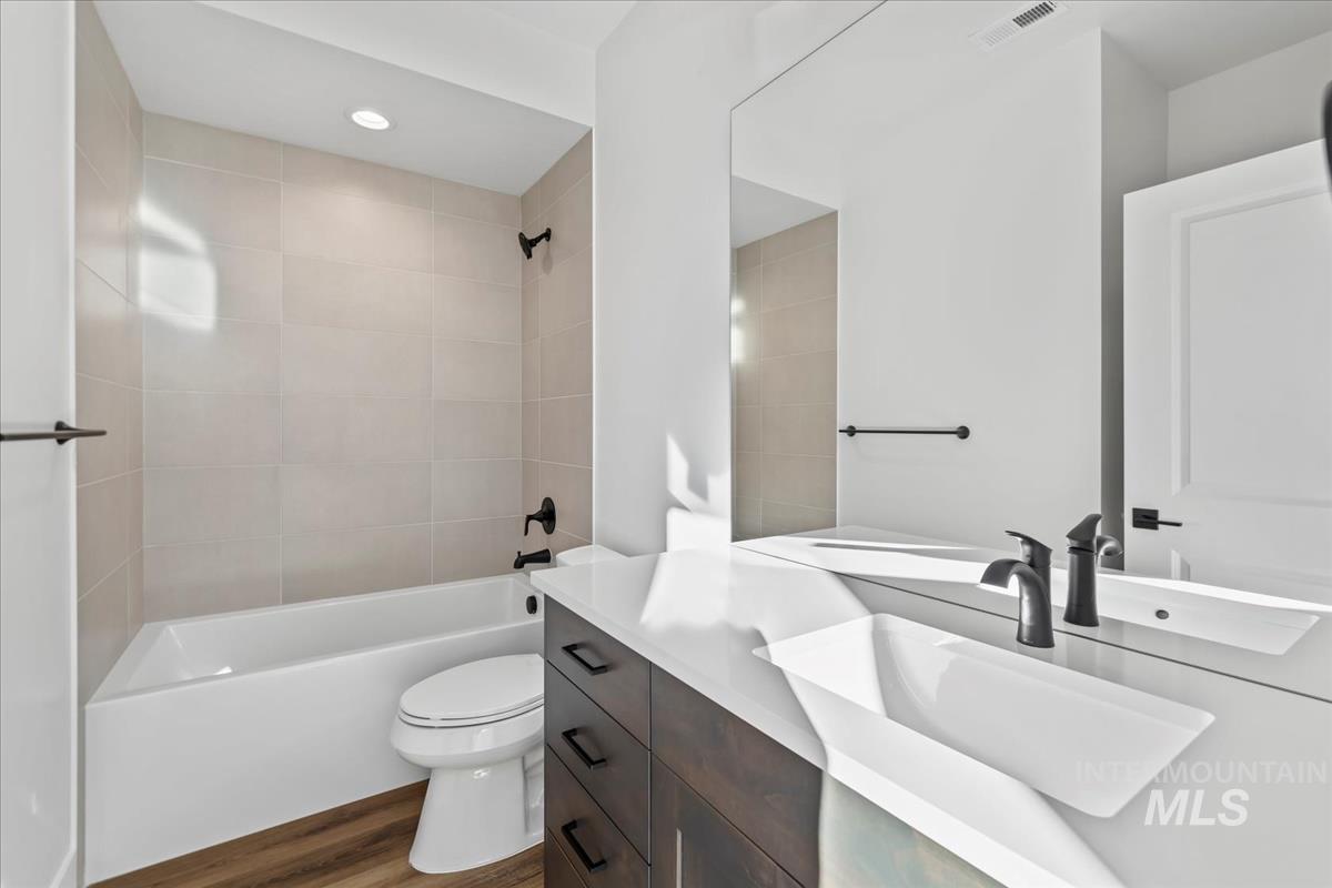 728 S Calhoun Ln, Star, Idaho 83669, 3 Bedrooms, 2.5 Bathrooms, Residential For Sale, Price $496,880,MLS 98964430