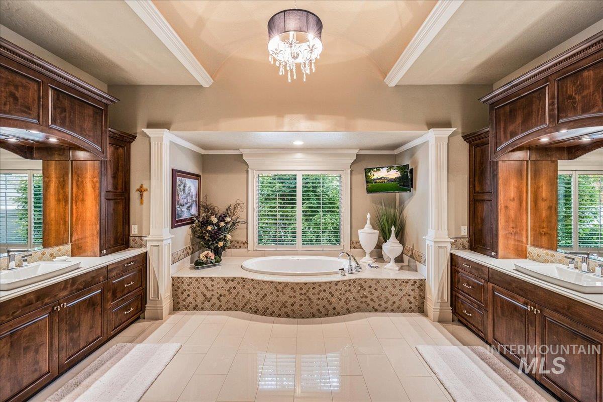 17500 Stiehl Creek Dr, Nampa, Idaho 83687, 4 Bedrooms, 4.5 Bathrooms, Residential For Sale, Price $1,995,000, 98964437