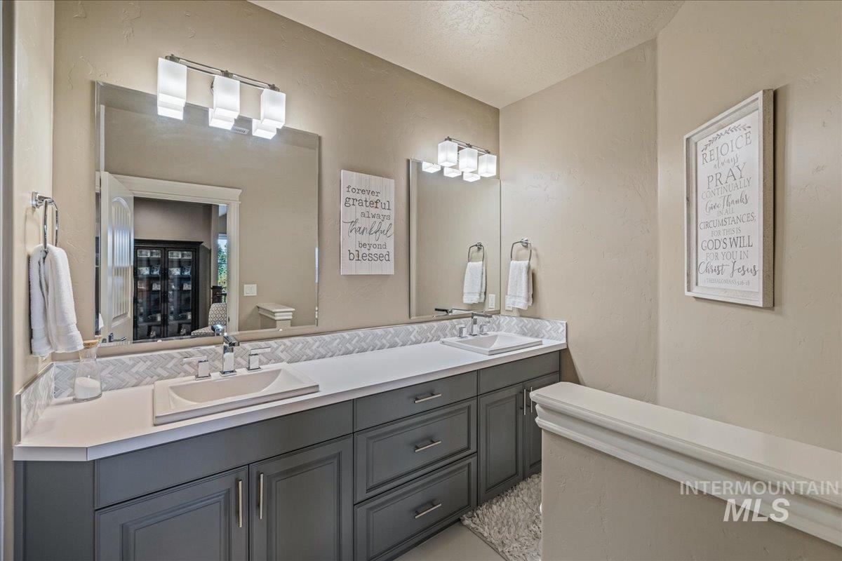 17500 Stiehl Creek Dr, Nampa, Idaho 83687, 4 Bedrooms, 4.5 Bathrooms, Residential For Sale, Price $1,995,000, 98964437