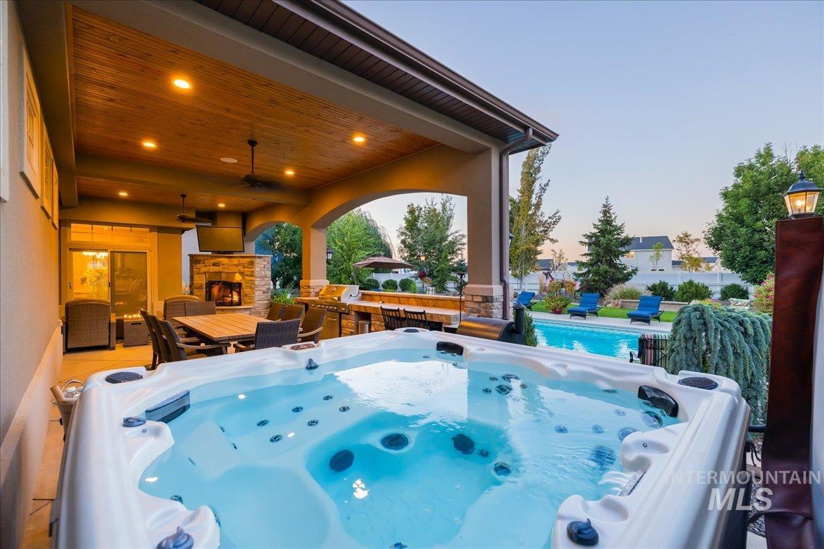 17500 Stiehl Creek Dr, Nampa, Idaho 83687, 4 Bedrooms, 4.5 Bathrooms, Residential For Sale, Price $1,995,000, 98964437