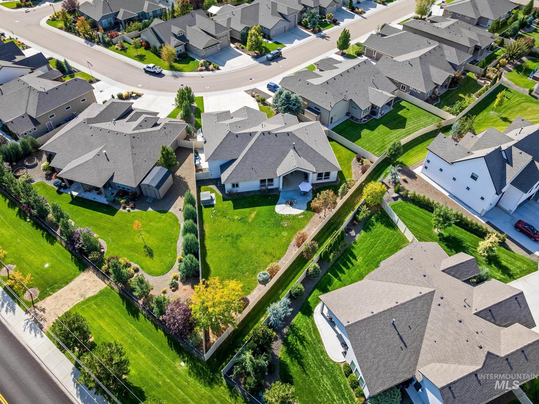 12098 W Rice Road, Star, Idaho 83669, 3 Bedrooms, 3 Bathrooms, Residential For Sale, Price $855,000,MLS 98964442