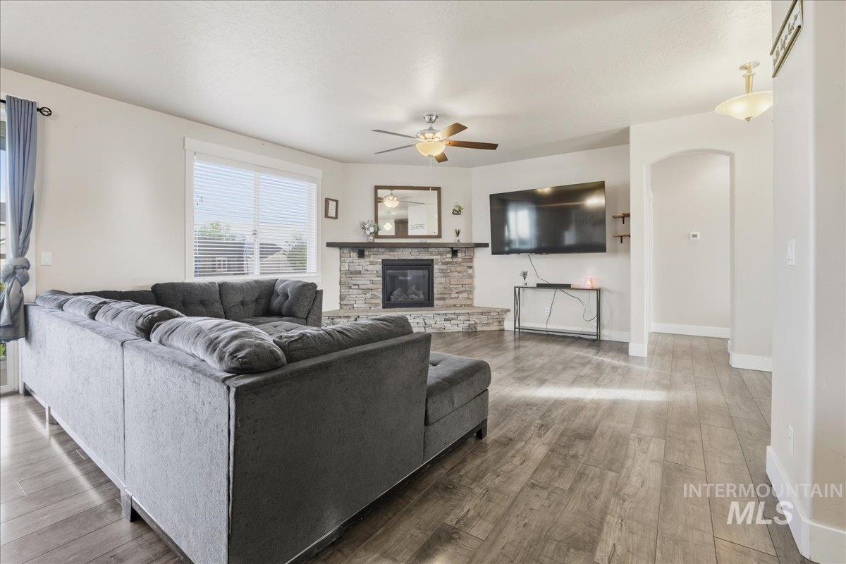 11150 W Troyer Dr, Nampa, Idaho 83686, 5 Bedrooms, 4 Bathrooms, Residential For Sale, Price $644,900,MLS 98964452