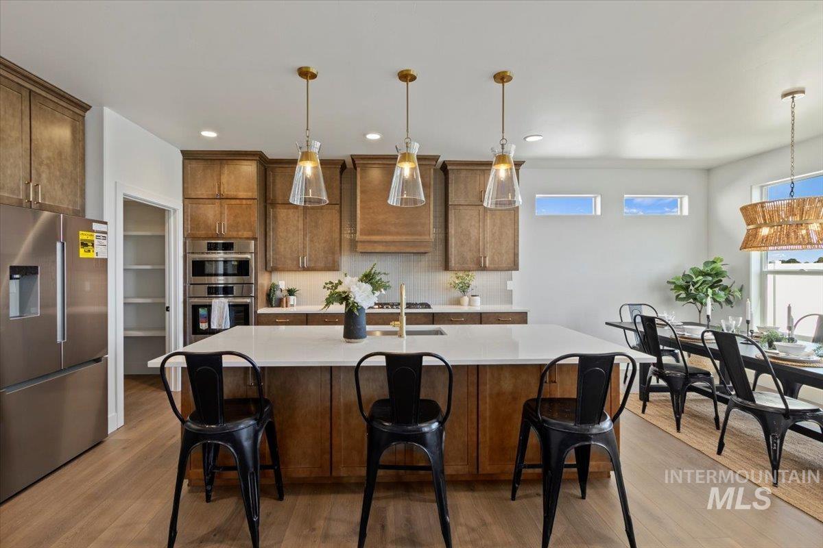 682 Full Moon Way, Twin Falls, Idaho 83301-8450, 4 Bedrooms, 2.5 Bathrooms, Residential For Sale, Price $649,900,MLS 98964462