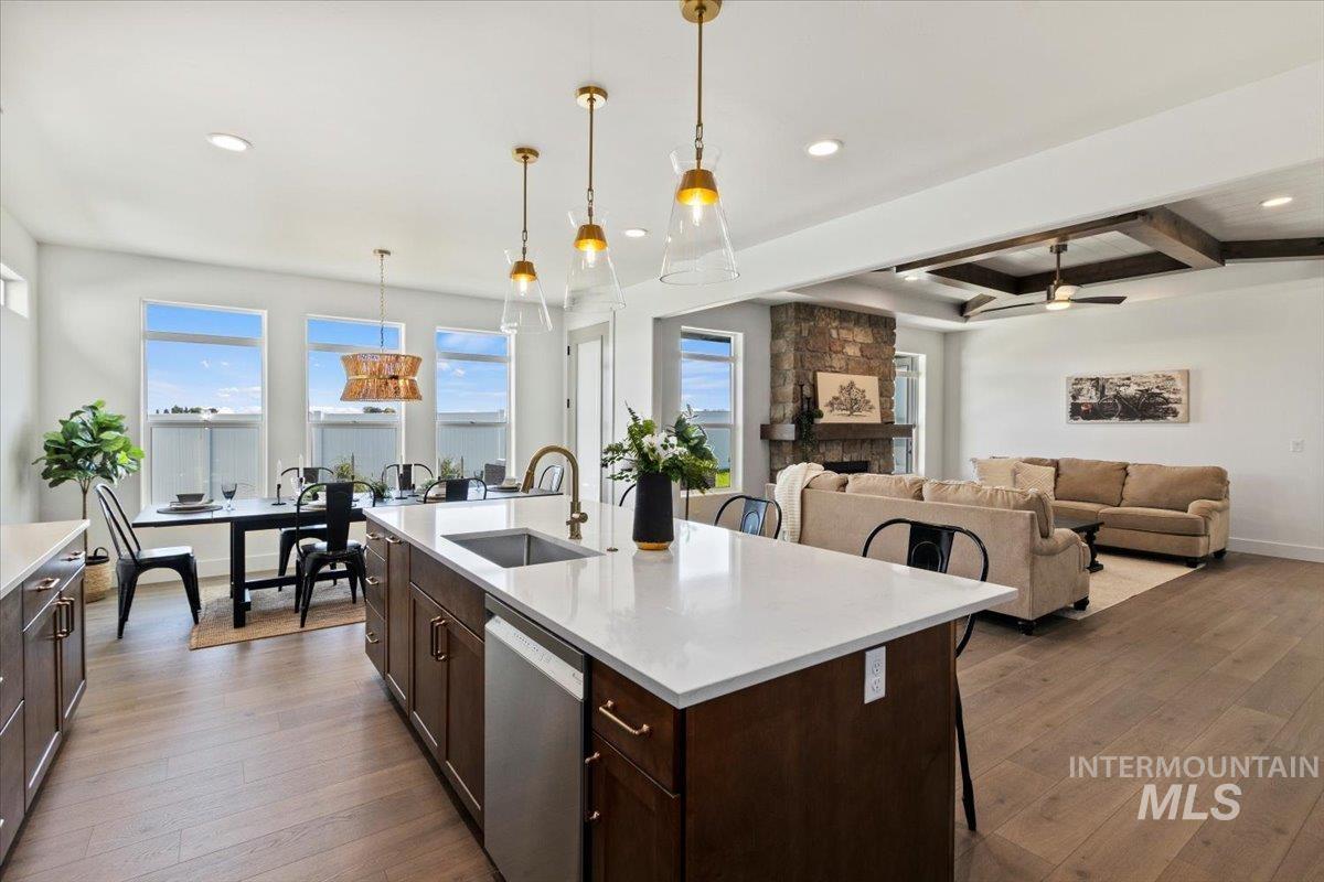 682 Full Moon Way, Twin Falls, Idaho 83301-8450, 4 Bedrooms, 2.5 Bathrooms, Residential For Sale, Price $649,900,MLS 98964462