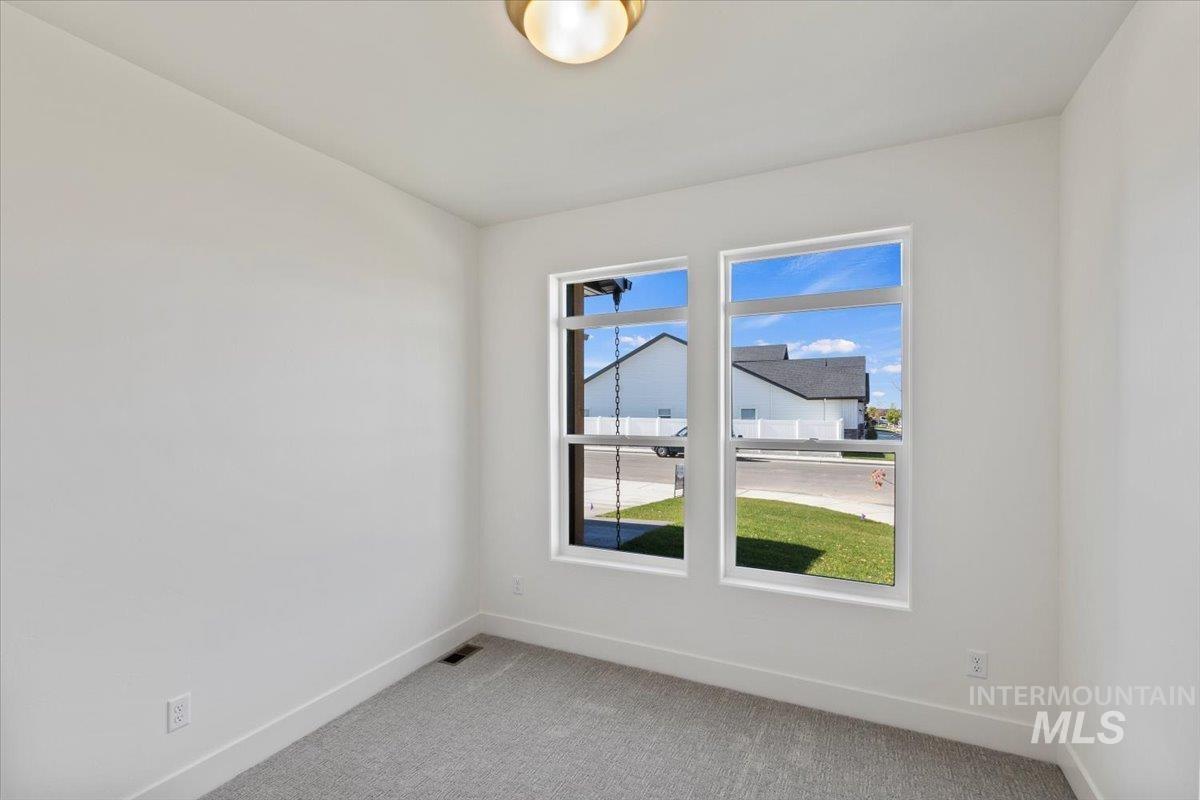 682 Full Moon Way, Twin Falls, Idaho 83301-8450, 4 Bedrooms, 2.5 Bathrooms, Residential For Sale, Price $649,900,MLS 98964462