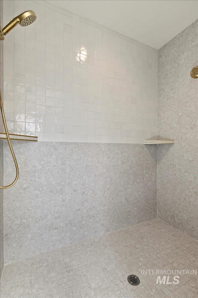 682 Full Moon Way, Twin Falls, Idaho 83301-8450, 4 Bedrooms, 2.5 Bathrooms, Residential For Sale, Price $649,900,MLS 98964462