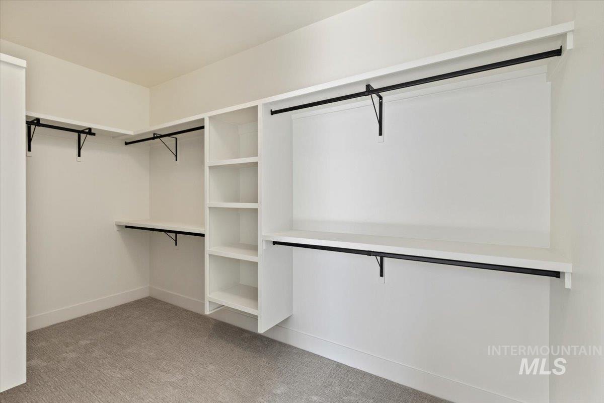 682 Full Moon Way, Twin Falls, Idaho 83301-8450, 4 Bedrooms, 2.5 Bathrooms, Residential For Sale, Price $649,900,MLS 98964462