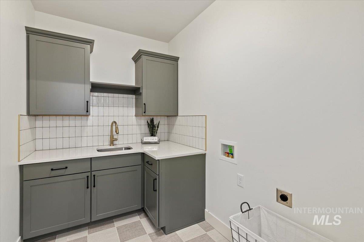 682 Full Moon Way, Twin Falls, Idaho 83301-8450, 4 Bedrooms, 2.5 Bathrooms, Residential For Sale, Price $649,900,MLS 98964462