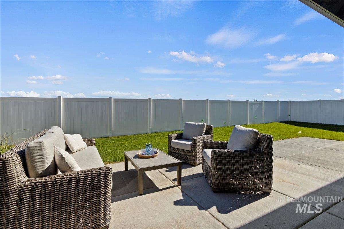 682 Full Moon Way, Twin Falls, Idaho 83301-8450, 4 Bedrooms, 2.5 Bathrooms, Residential For Sale, Price $649,900,MLS 98964462