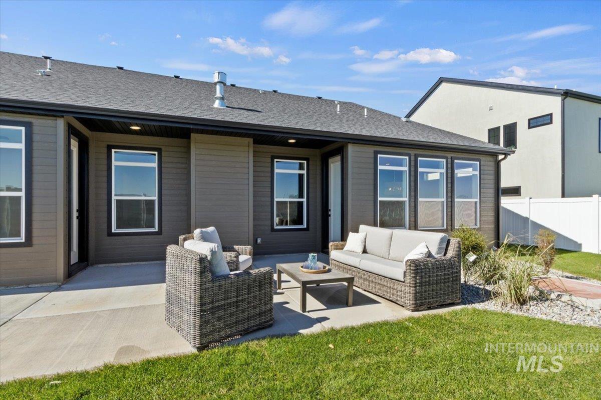 682 Full Moon Way, Twin Falls, Idaho 83301-8450, 4 Bedrooms, 2.5 Bathrooms, Residential For Sale, Price $649,900,MLS 98964462