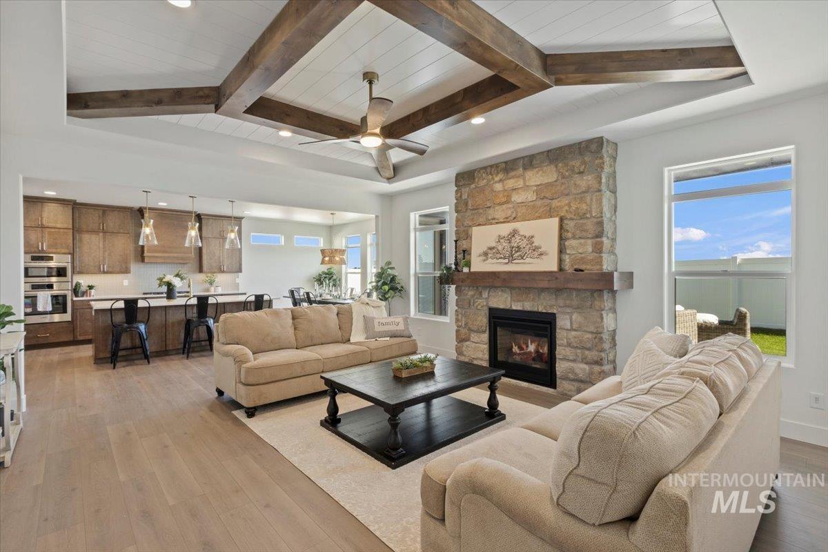 682 Full Moon Way, Twin Falls, Idaho 83301-8450, 4 Bedrooms, 2.5 Bathrooms, Residential For Sale, Price $649,900,MLS 98964462