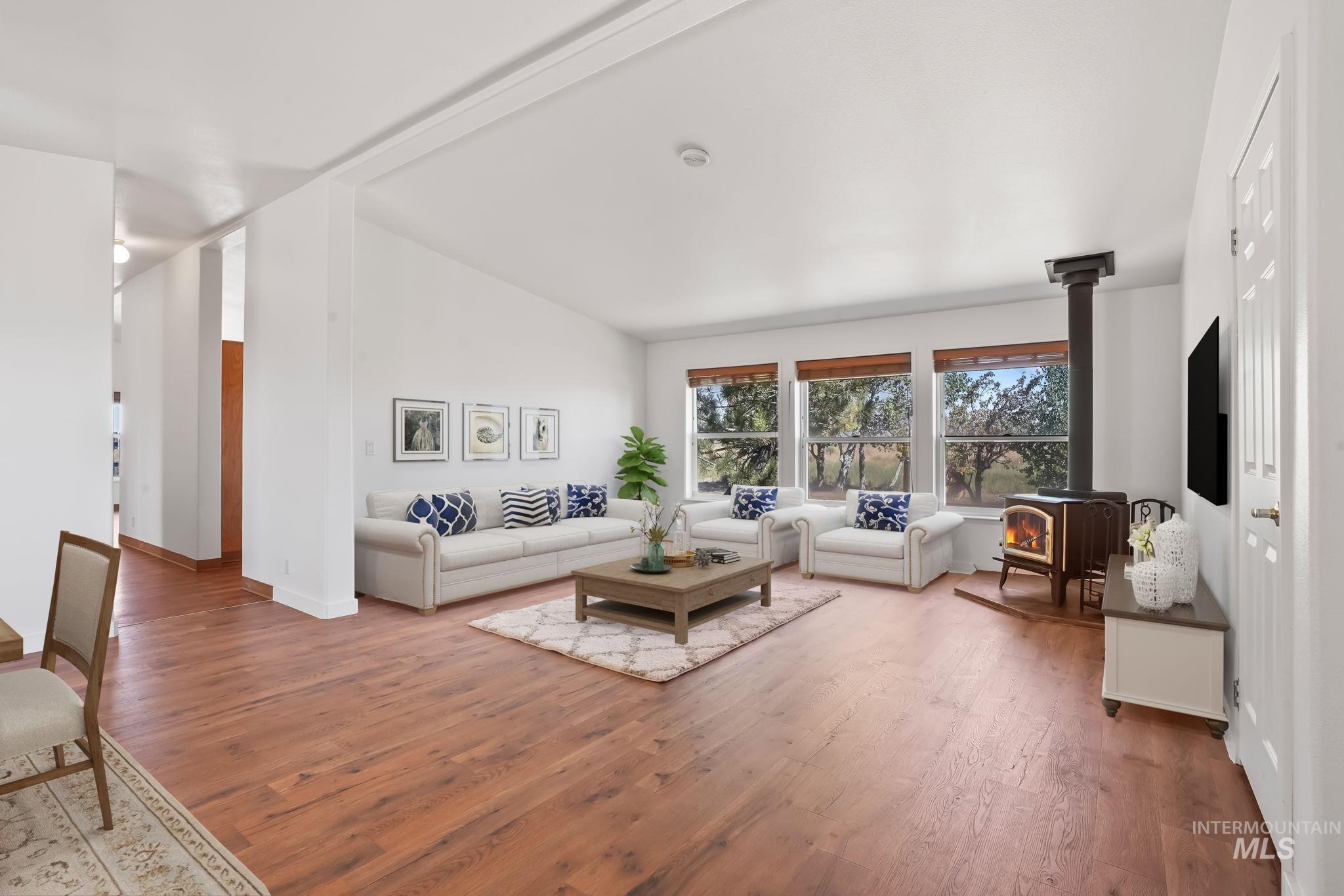 80 W US Hwy 20, Fairfield, Idaho 83327, 3 Bedrooms, 2 Bathrooms, Residential For Sale, Price $535,000,MLS 98964463