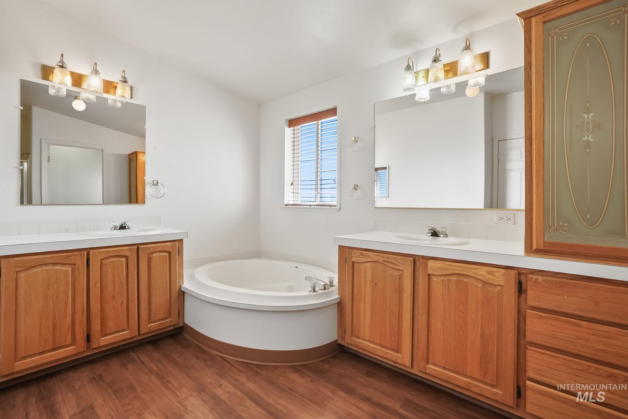 80 W US Hwy 20, Fairfield, Idaho 83327, 3 Bedrooms, 2 Bathrooms, Residential For Sale, Price $535,000,MLS 98964463