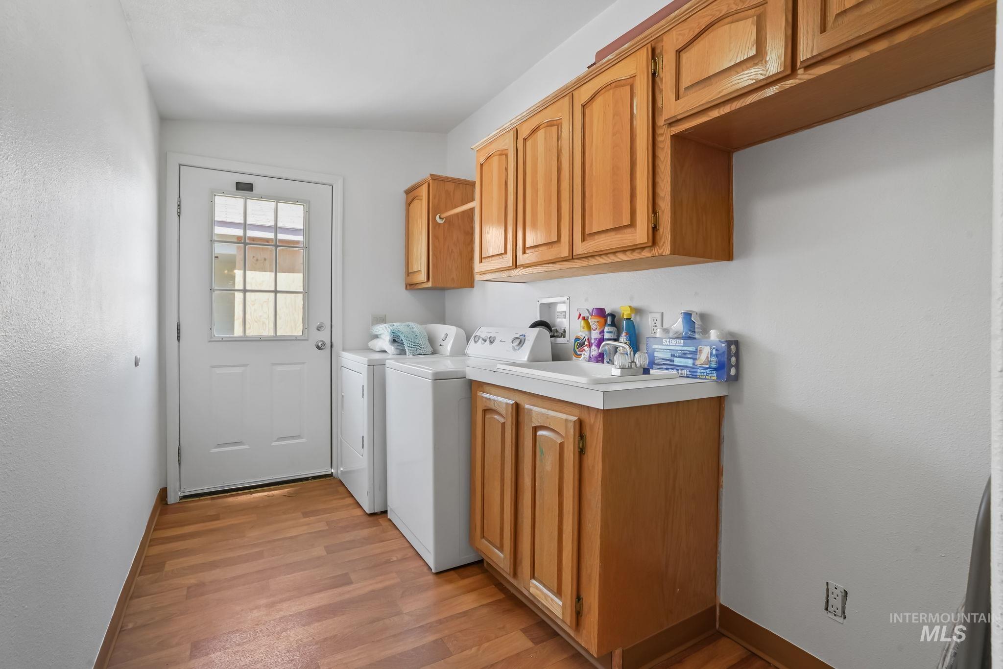 80 W US Hwy 20, Fairfield, Idaho 83327, 3 Bedrooms, 2 Bathrooms, Residential For Sale, Price $535,000,MLS 98964463