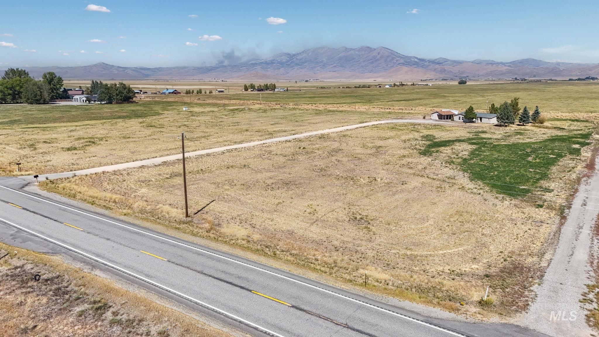 80 W US Hwy 20, Fairfield, Idaho 83327, 3 Bedrooms, 2 Bathrooms, Residential For Sale, Price $535,000,MLS 98964463