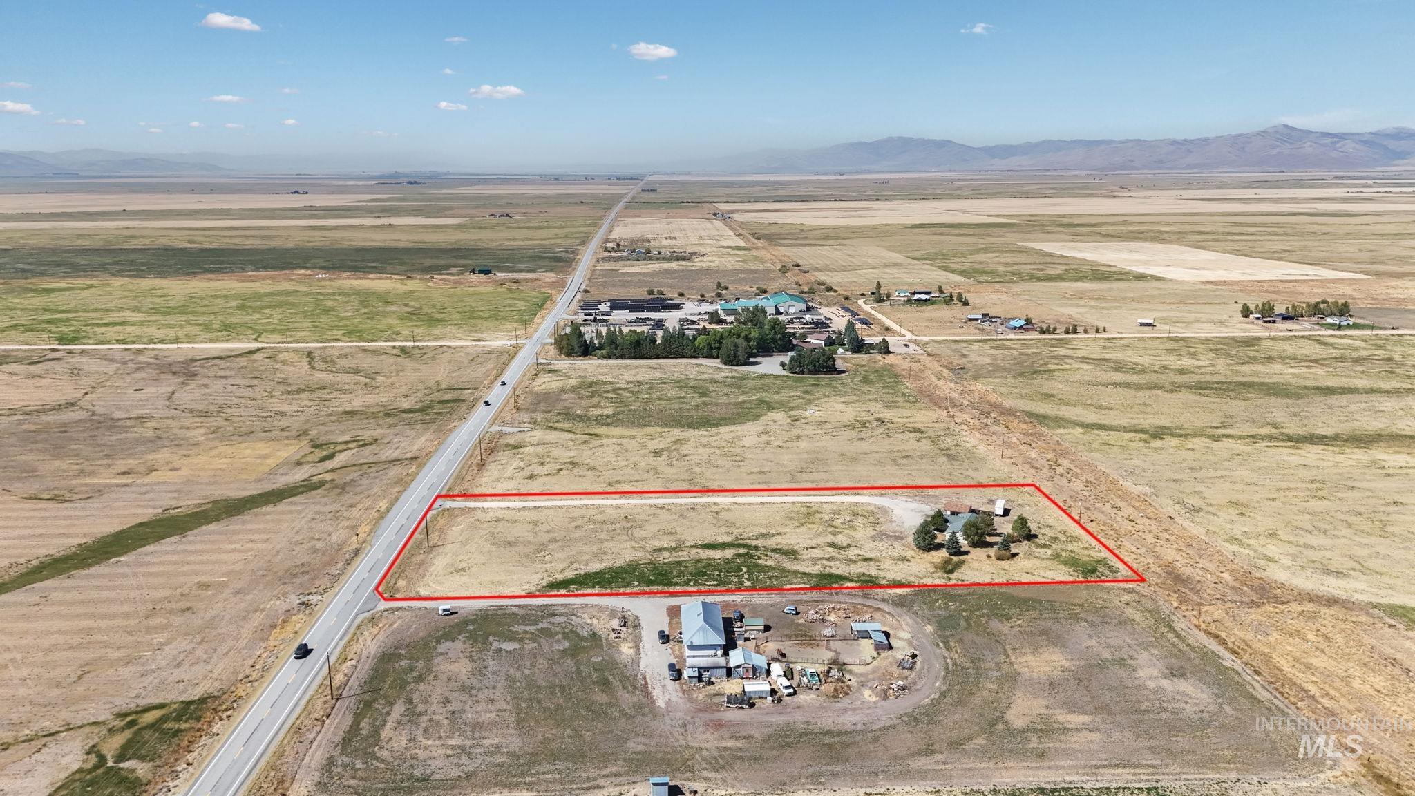 80 W US Hwy 20, Fairfield, Idaho 83327, 3 Bedrooms, 2 Bathrooms, Residential For Sale, Price $535,000, 98964463