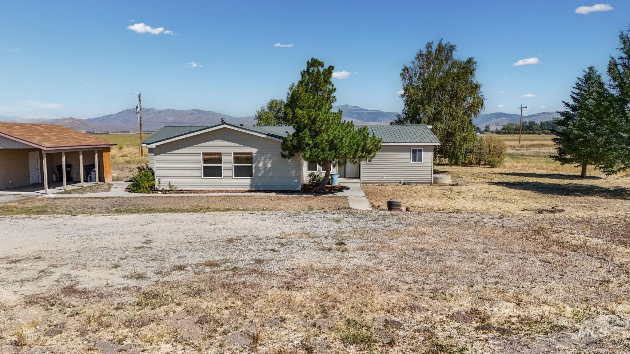 80 W US Hwy 20, Fairfield, Idaho 83327, 3 Bedrooms, 2 Bathrooms, Residential For Sale, Price $535,000,MLS 98964463