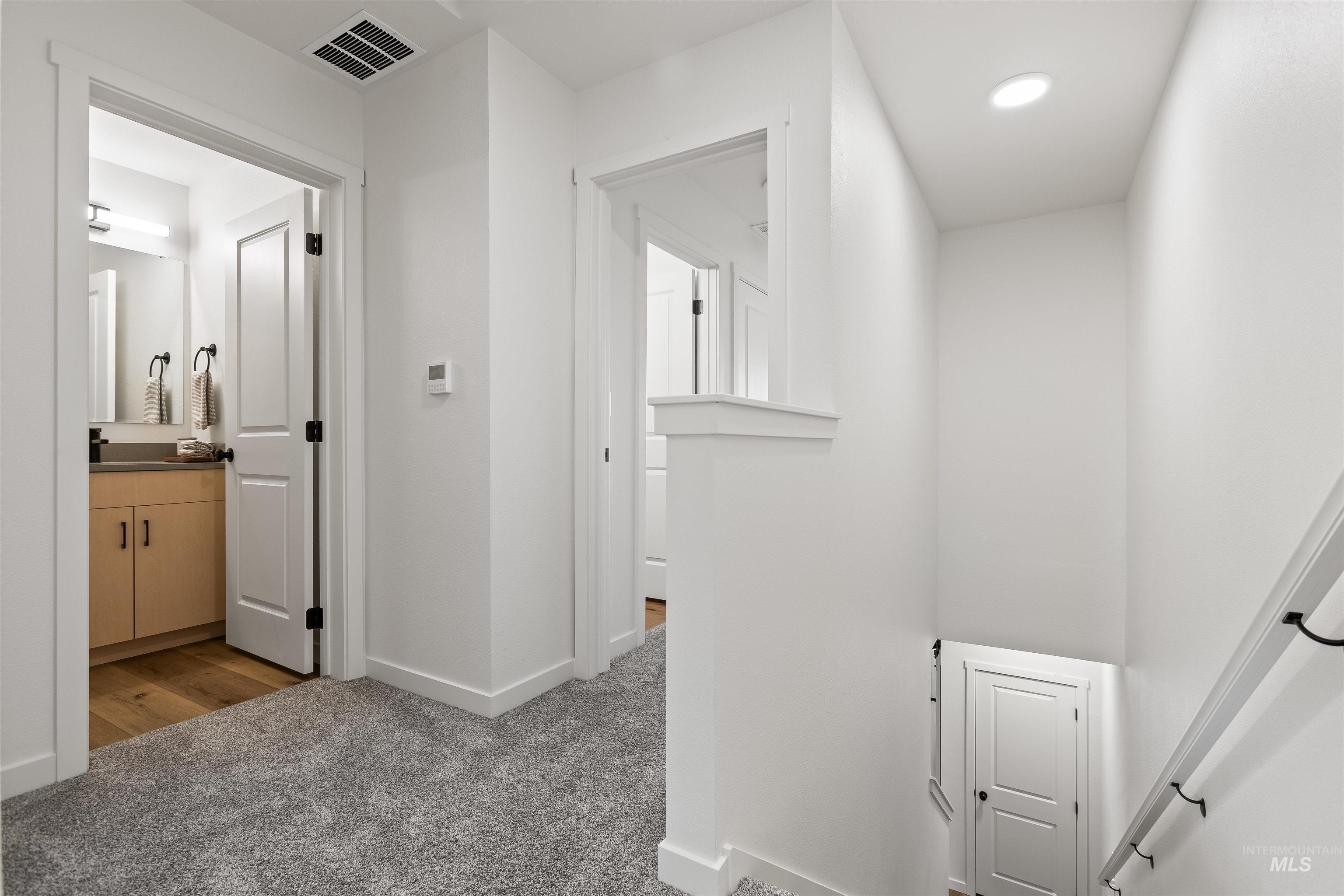 7433 W Swain lane, Garden City, Idaho 83714, 2 Bedrooms, 2 Bathrooms, Residential For Sale, Price $399,000,MLS 98964470