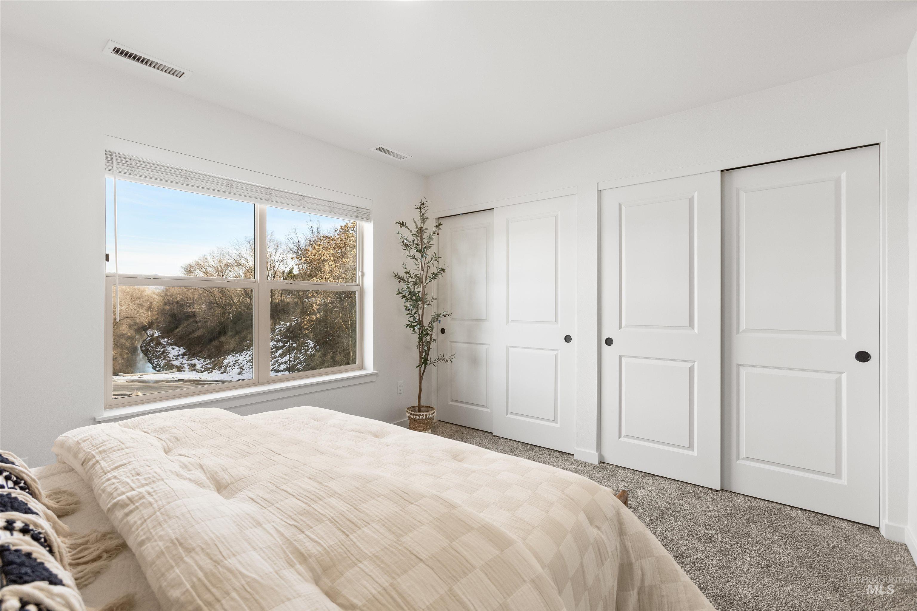 7433 W Swain lane, Garden City, Idaho 83714, 2 Bedrooms, 2 Bathrooms, Residential For Sale, Price $399,000,MLS 98964470