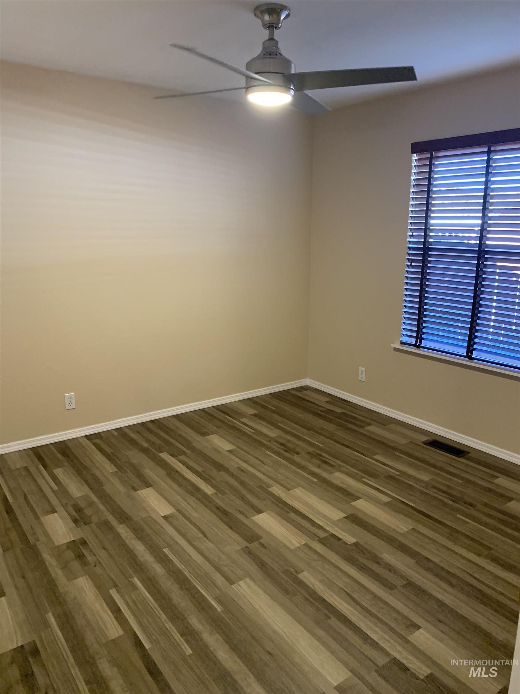 1020/1040 N 2nd St, Payette, Idaho 83661, 2 Bedrooms, 1 Bathroom, Residential Income For Sale, Price $399,000,MLS 98964472