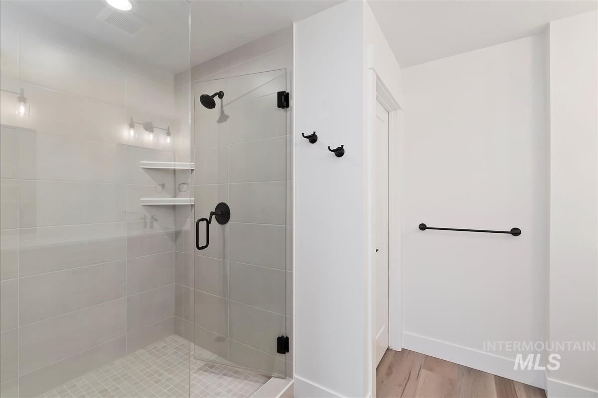 1717 S Federal Way, Boise, Idaho 83705, 3 Bedrooms, 3.5 Bathrooms, Residential Income For Sale, Price $644,880,MLS 98964478