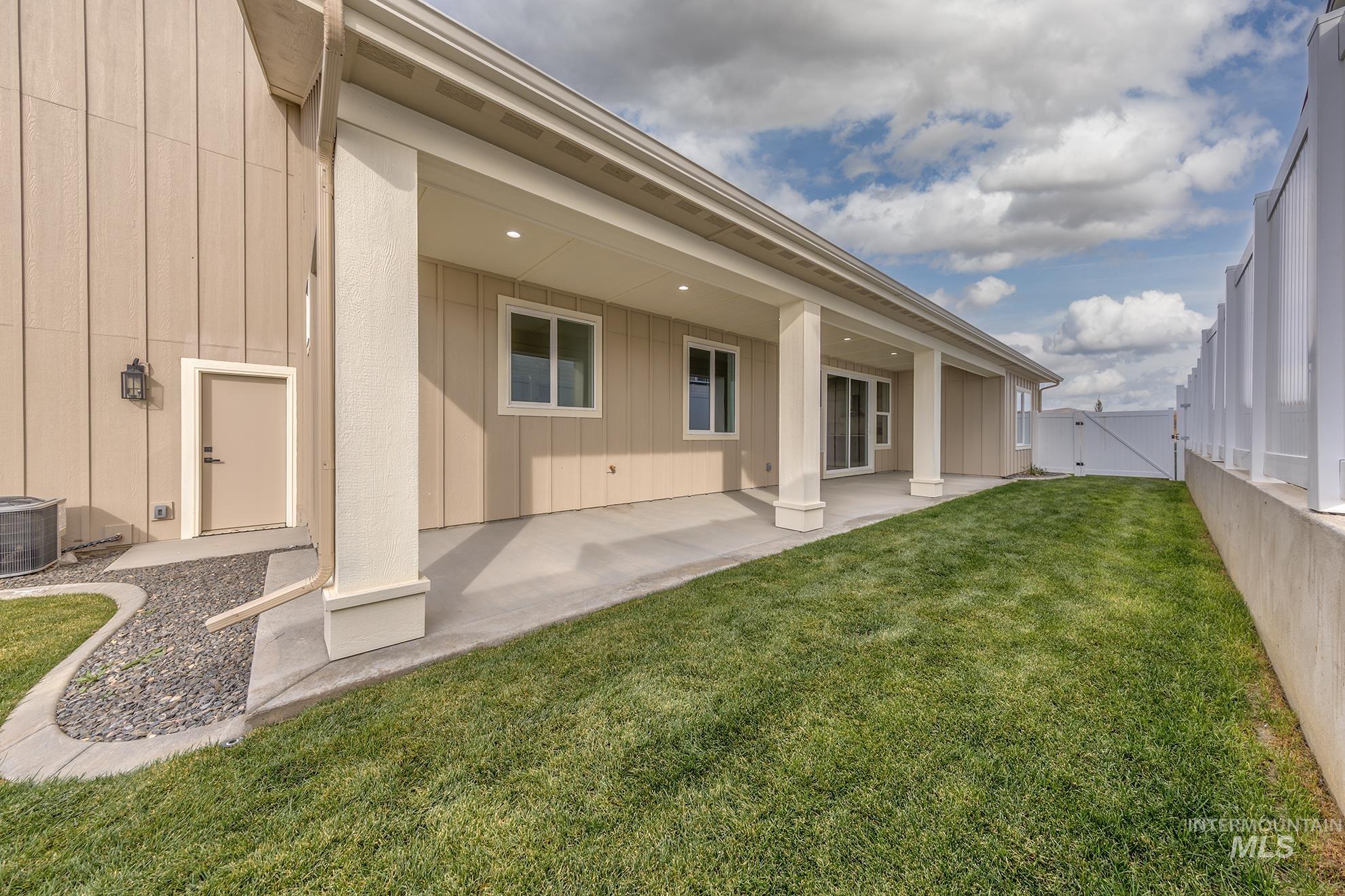 2810 Cypress Point, Payette, Idaho 83661, 4 Bedrooms, 2.5 Bathrooms, Residential For Sale, Price $589,000,MLS 98964479