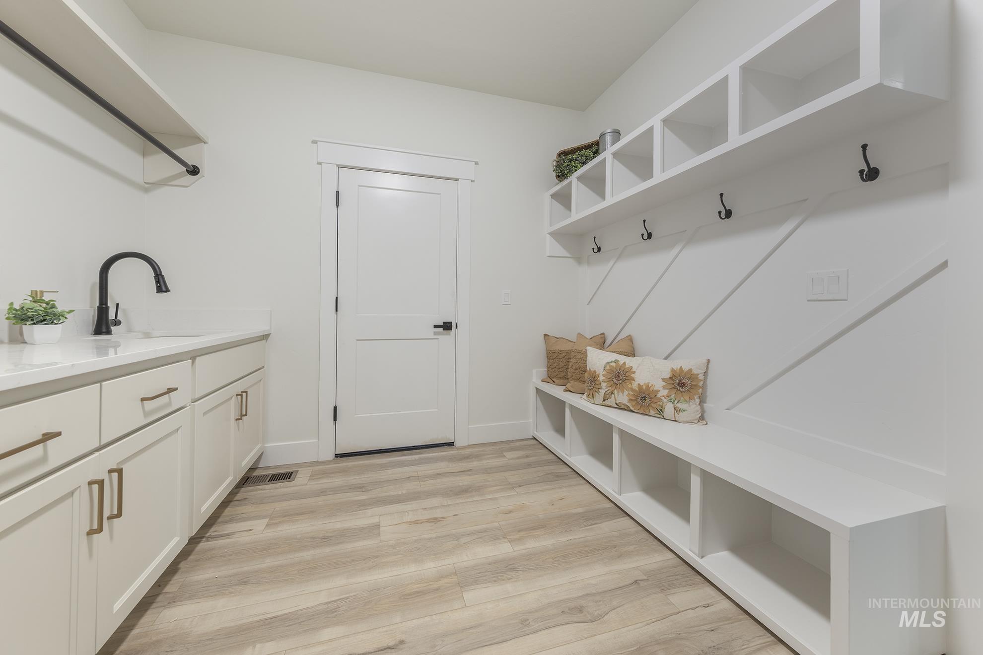 2810 Cypress Point, Payette, Idaho 83661, 4 Bedrooms, 2.5 Bathrooms, Residential For Sale, Price $589,000,MLS 98964479